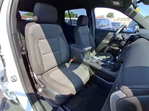 Certified 2023 Chevrolet Traverse LT w/ LPO, Floor Liner Package image 33