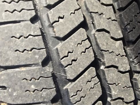 Used 2015 Nissan Titan SV w/ SV Value Truck Package image 37