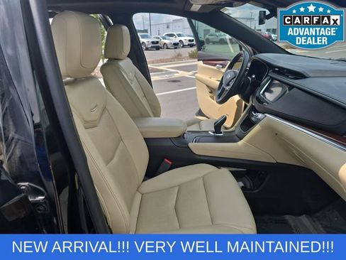 Used 2017 Cadillac XT5 Luxury w/ Driver Awareness Package FWD image 10