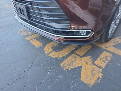 Used 2022 Toyota Sienna XLE image 11