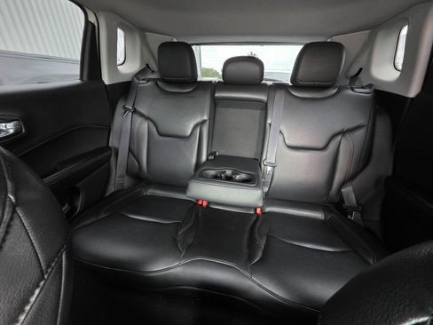 Used 2018 Jeep Compass Limited AWD/4WD image 11