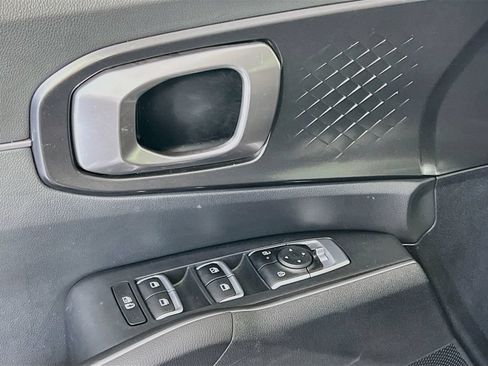 Certified 2024 Kia Sorento S w/ Panoramic Sunroof Package FWD image 11