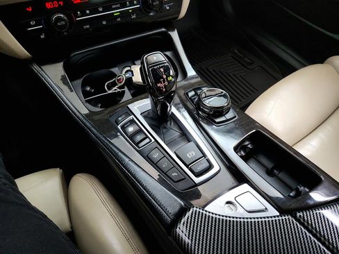 Used 2014 BMW 550i xDrive Sedan AWD/4WD image 19