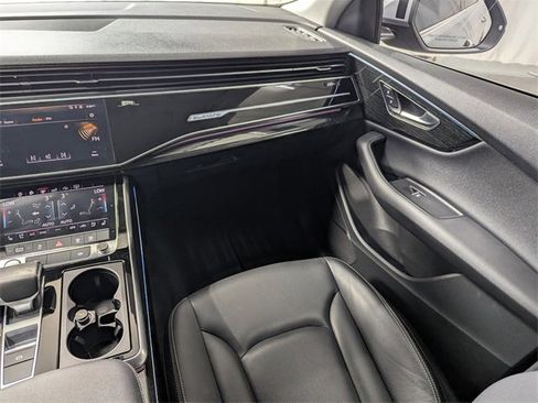 Used 2019 Audi Q8 Premium Plus image 8