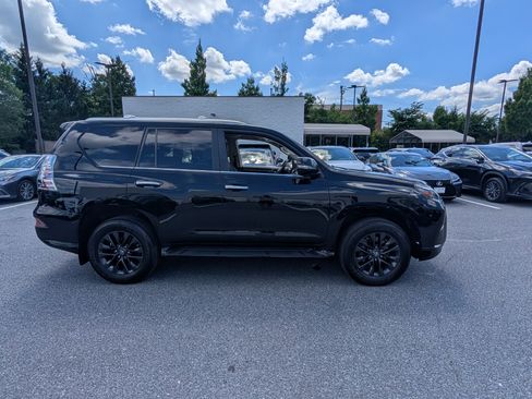 Used 2023 Lexus GX 460 Premium w/ Premium Package AWD/4WD image 2