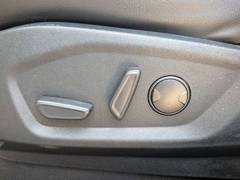 Used 2020 Ford Edge Titanium FWD image 14