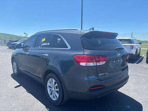 Used 2018 Kia Sorento AWD image 5