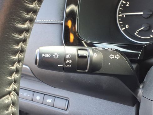 Used 2022 Nissan Pathfinder SL w/ SL Black Package image 25