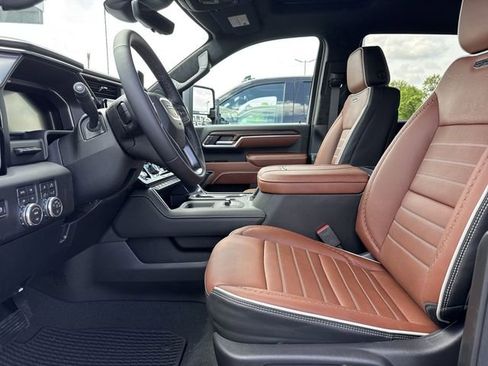 New 2026 GMC Sierra 2500 Denali Ultimate AWD/4WD image 11