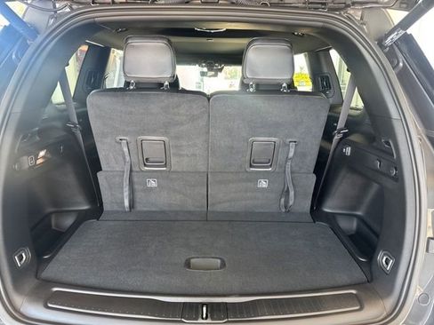 Used 2025 Jeep Grand Cherokee L Limited w/ Luxury Tech Group II image 8