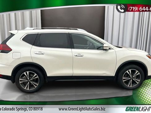 Used 2019 Nissan Rogue SV w/ Premium Package image 5