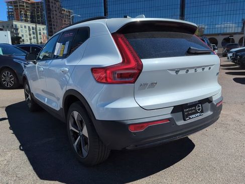 Used 2026 Volvo XC40 B5 Plus AWD/4WD image 5
