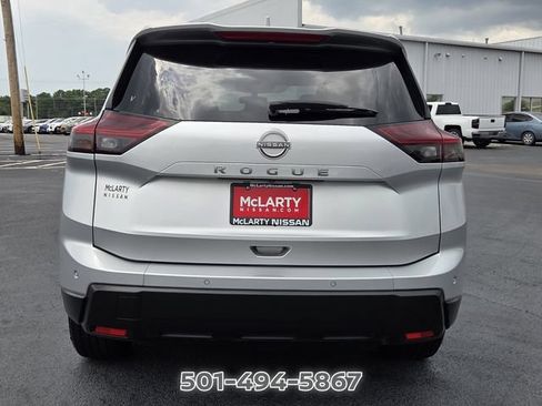 Used 2025 Nissan Rogue SV FWD image 4