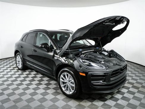 Certified 2026 Porsche Macan Turbo AWD/4WD image 37