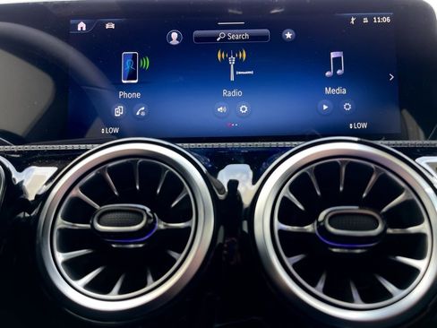 Certified 2025 Mercedes-Benz CLA 250 4MATIC image 25