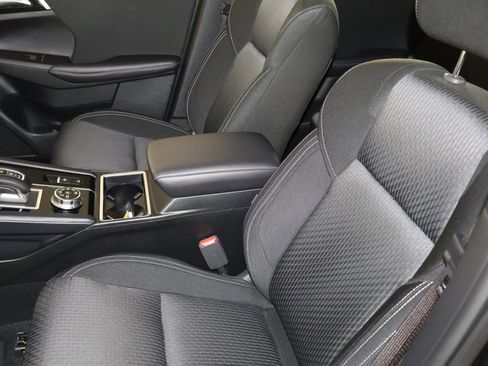 Used 2025 Mitsubishi Outlander ES image 36