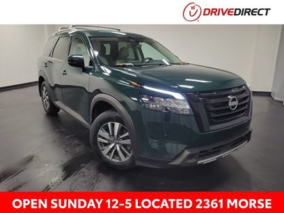 Used 2024 Nissan Pathfinder SL w/ Black Appearance Package