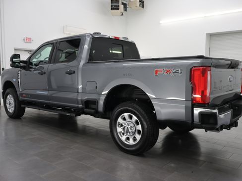 Used 2024 Ford F250 XLT AWD/4WD image 6