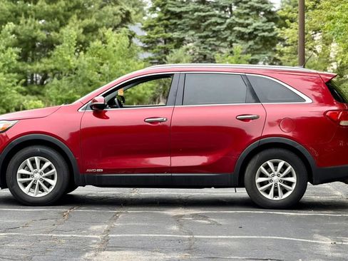 Used 2017 Kia Sorento AWD image 6