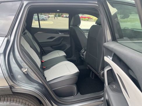 New 2026 Volkswagen Tiguan SE R-Line image 25