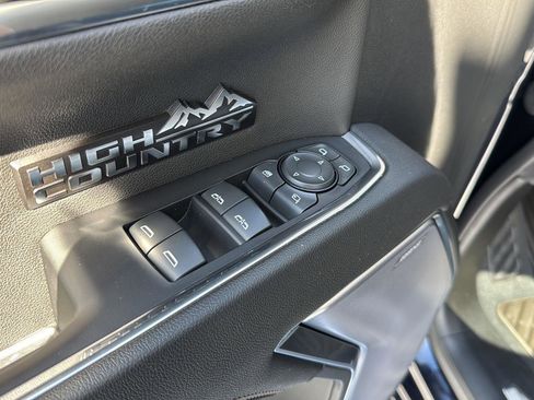 Used 2023 Chevrolet Silverado 1500 High Country w/ Technology Package image 30