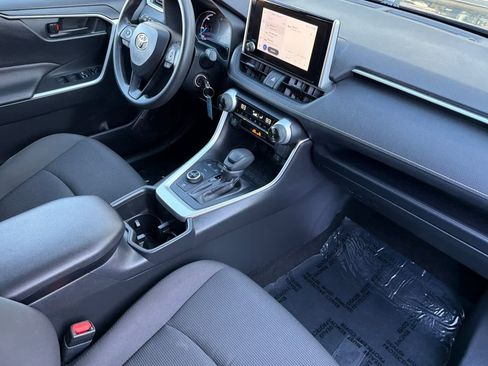 Used 2024 Toyota RAV4 LE image 20