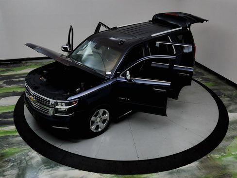 Used 2018 Chevrolet Tahoe Premier AWD/4WD image 37