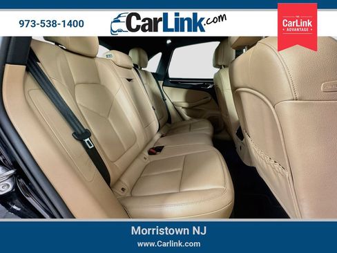 Used 2021 Porsche Macan AWD/4WD image 35