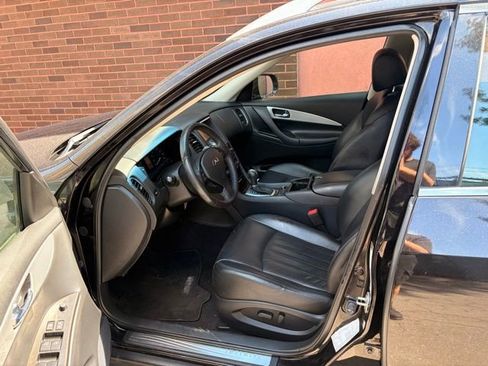 Used 2017 INFINITI QX50 AWD image 19