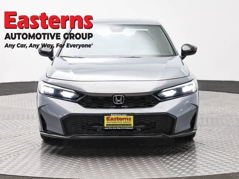 Used 2025 Honda Civic Sport image 2