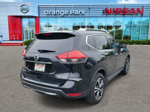Used 2017 Nissan Rogue SL w/ SL Premium Package AWD/4WD image 2