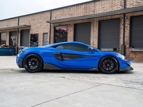 Used 2019 McLaren 600LT RWD image 9
