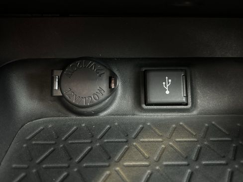 Certified 2021 Toyota RAV4 XLE Premium image 32