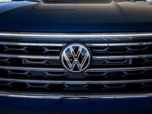 New 2026 Volkswagen Atlas SE image 9