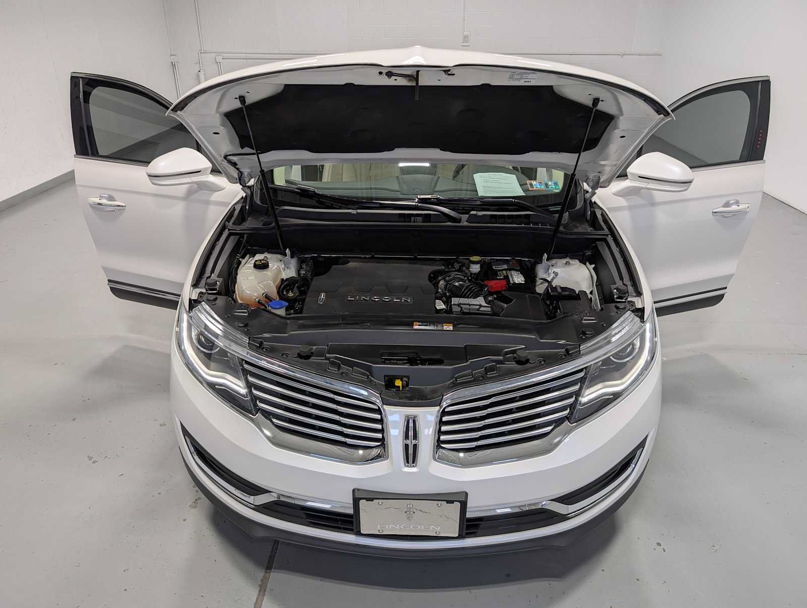 Used 2018 Lincoln MKX Reserve w/ Lincoln MKX Climate Package AWD/4WD image 13