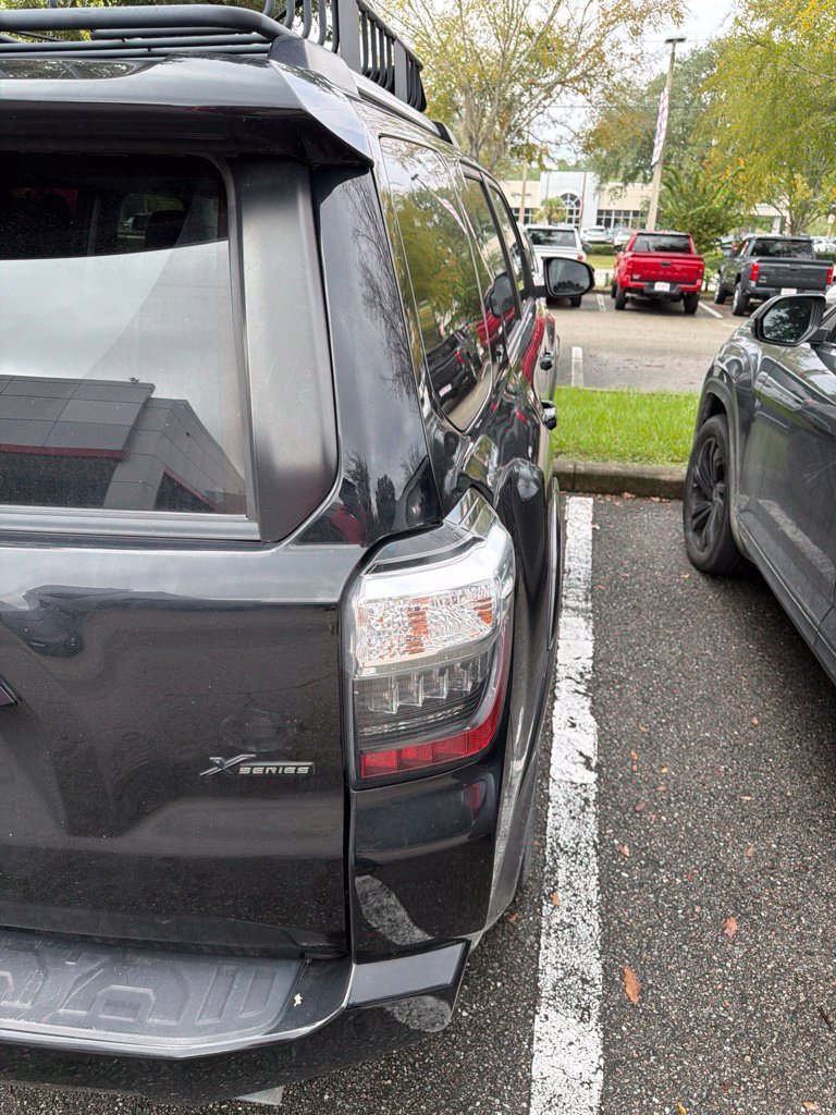 Used 2021 Toyota 4Runner SR5 Premium w/ Moonroof Package RWD image 11