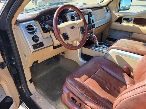 Used 2014 Ford F150 King Ranch w/ King Ranch Luxury Package image 3