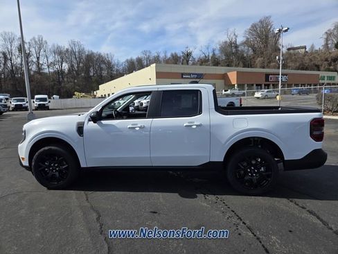 New 2026 Ford Maverick Lariat w/ Black Appearance Package image 4