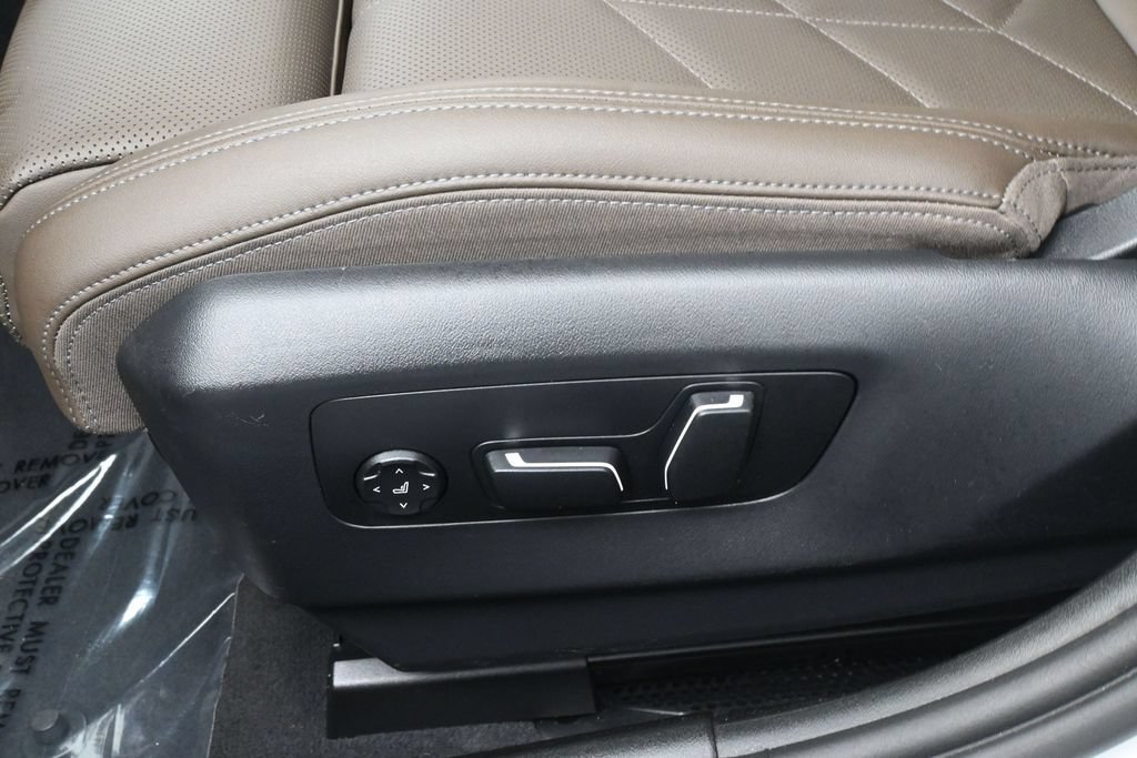 Used 2026 BMW 540i xDrive AWD/4WD image 12