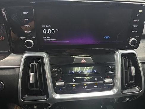 Used 2022 Kia Sorento SX FWD image 23
