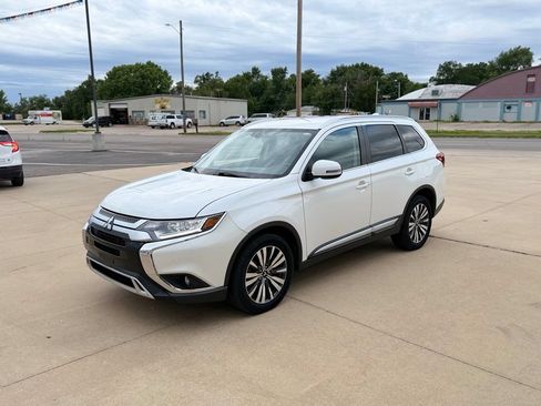 Used 2019 Mitsubishi Outlander AWD image 7