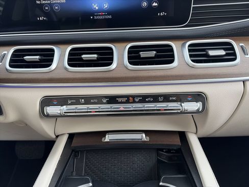 Used 2021 Mercedes-Benz GLS 450 4MATIC image 27