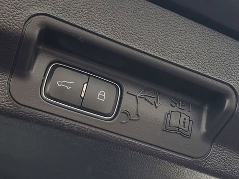 Used 2022 Ford Explorer 4WD image 28