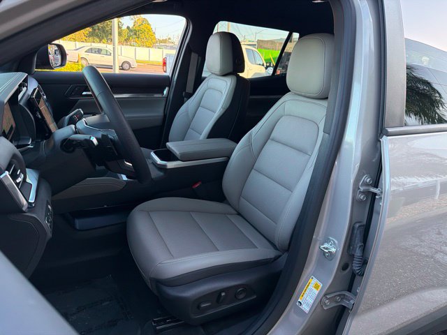 Used 2025 GMC Terrain Elevation w/ Elevation Premium Package AWD/4WD image 14