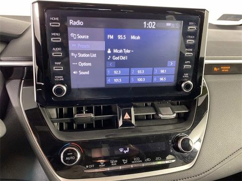 Used 2020 Toyota Corolla SE image 19