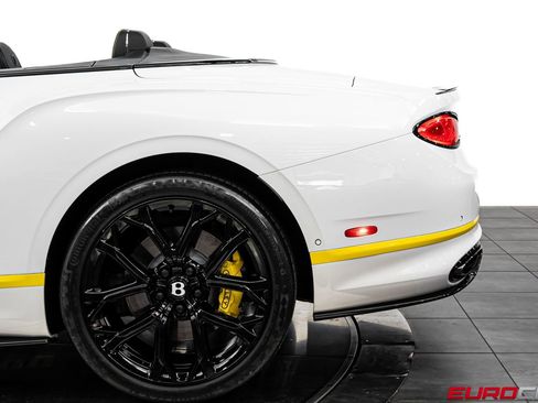 Used 2023 Bentley Continental GT Speed image 19