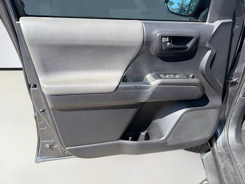 Used 2022 Toyota Tacoma SR5 image 21