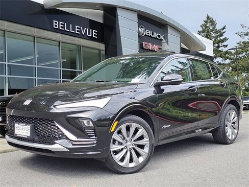New 2025 Buick Envista Avenir image 1