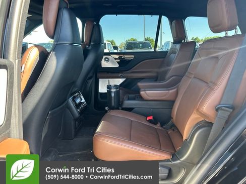 Used 2023 Lincoln Aviator Reserve w/ Equipment Group 201A AWD/4WD image 10
