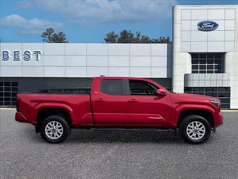 Used 2024 Toyota Tacoma SR5 AWD/4WD image 11